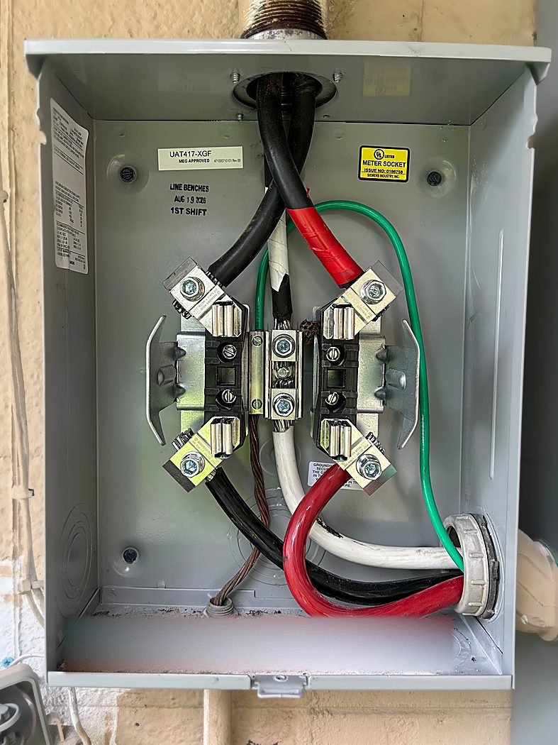 Replaced meter socket with new lugs